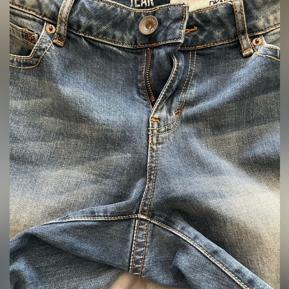 Cropped mid-rise DKNY jeans, worn a couple of times. - Picture 7 of 7